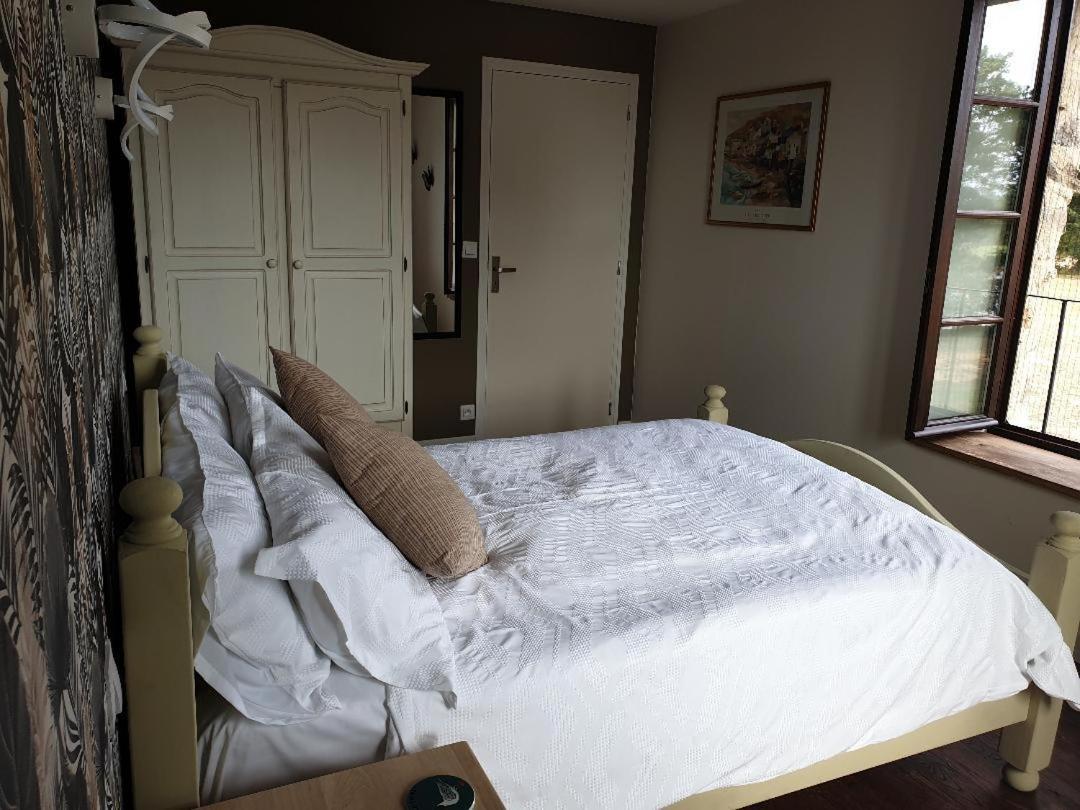 La Maison Du Lac Lavaud Saint-Quentin-sur-Charente ภายนอก รูปภาพ