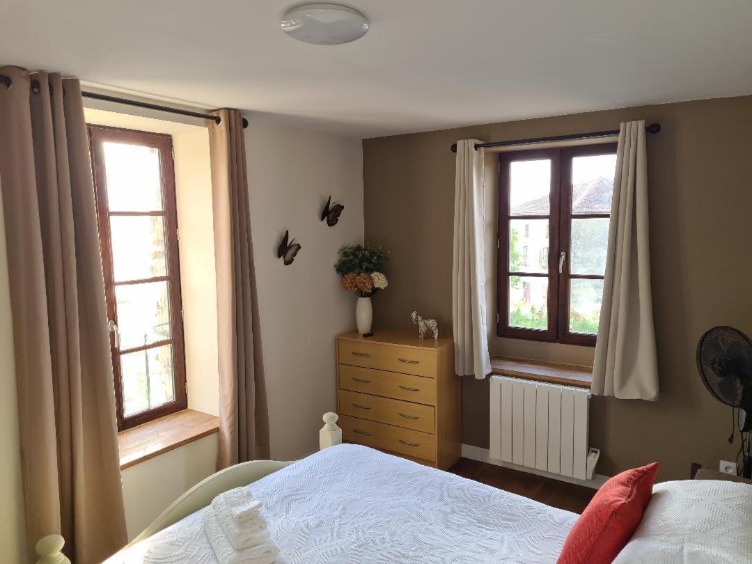 La Maison Du Lac Lavaud Saint-Quentin-sur-Charente ภายนอก รูปภาพ